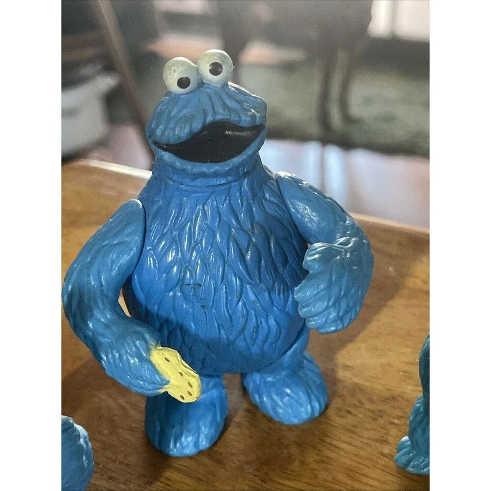 Sesame Street Cookie Monster Blue Plastic Action Figure Lot